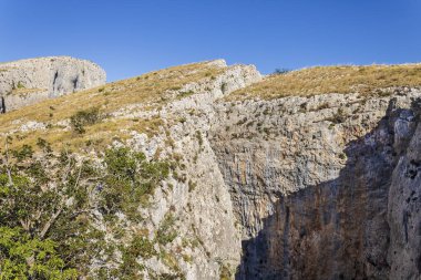 Aitana, Confrides, Alicante, İspanya 'daki Partagat uçurumlarının manzarası.