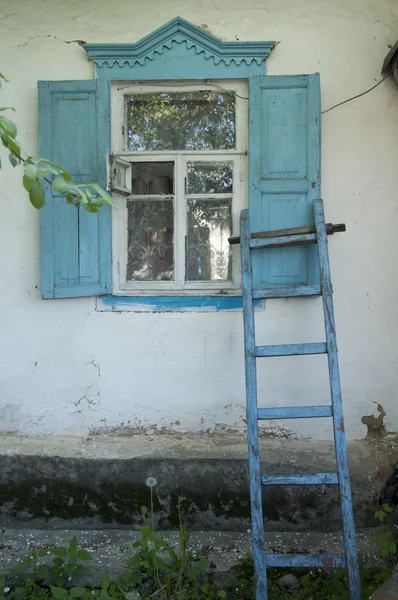 Fenster in einem alten Haus Stockbild