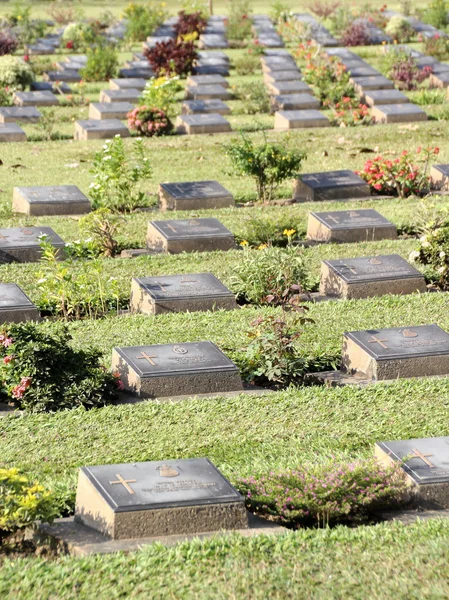 Kanchanaburi War Cemetery — Stock Photo, Image