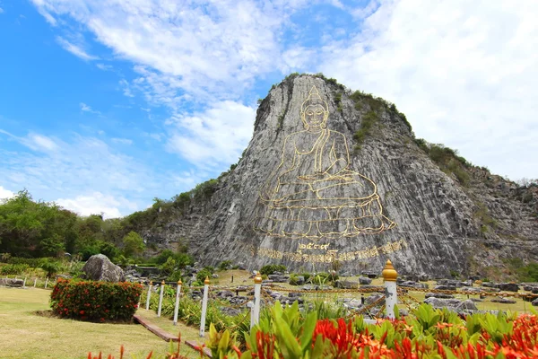 Gunung Buddha di Khao Chee Chan, Chonburi, Thailand — Stok Foto