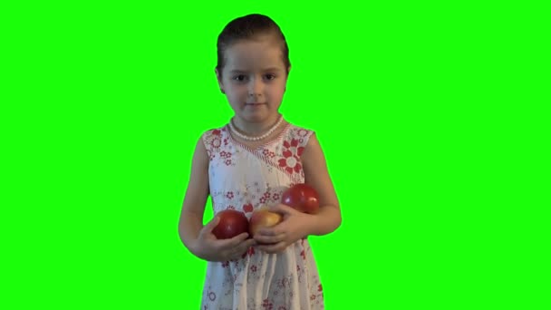 Mädchen bietet Obst an wirbt mit Hromakey lizenzfreies Stockvideo