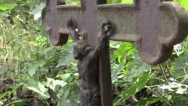 Croce del cimitero Gesù Cristo — Video Stock