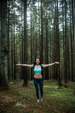 Genç güzel kız ile güzel bir vücut