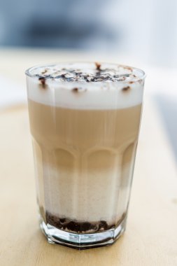 Yaz kokteylleri dondurma ile