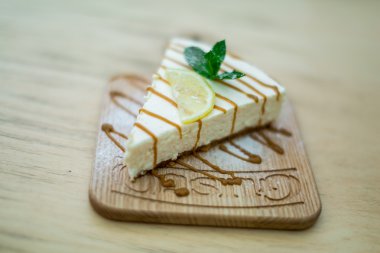 Limonlu kek güzel bir dilim