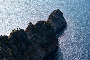 Türkiye kalesi Alanya Yazı denizi sallar