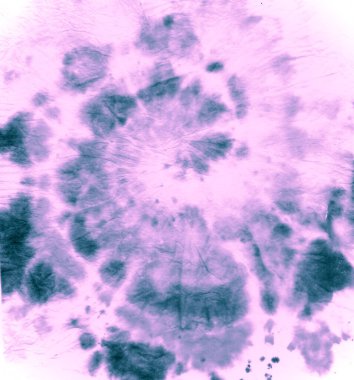 Kravatlı tişört. Pembe renkli kumaş. Kravatlı Ölüm Sarmalı 