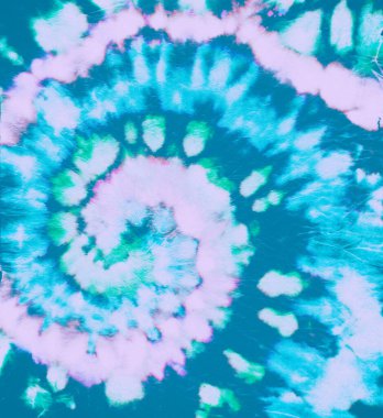 Boyalı tişört. Pembe Batik kumaş. Tye Dye Girdabı