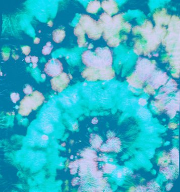 Boyalı tişört. Pembe renkli kumaş. Tye Die