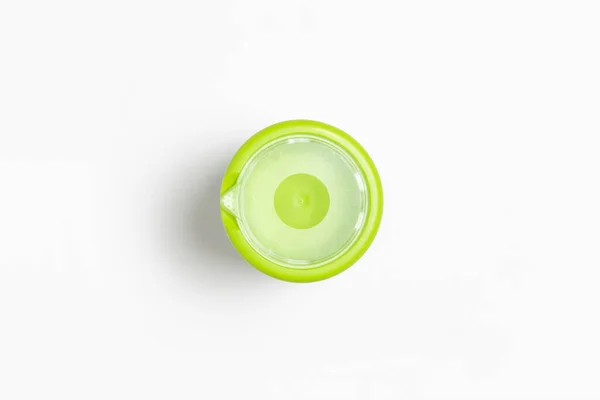 Taza Termo Plástico Con Una Cuchara Con Bloque Congelador Aislado — Foto de Stock