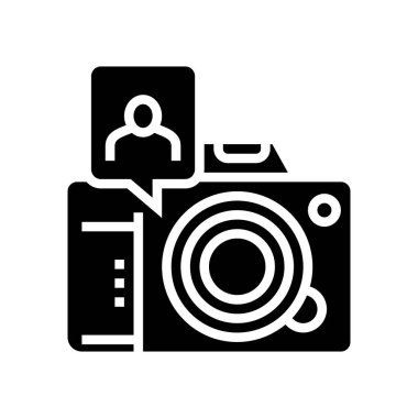 Göz bandı ve yüz maskesi sembolü illüstrasyonundan dolayı yüz tanıma özelliği yok