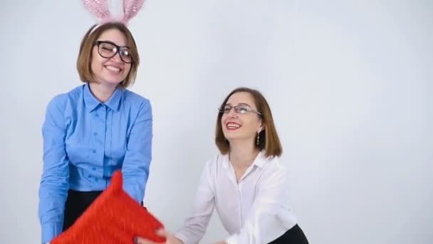 Célébrer dans le bureau — Video