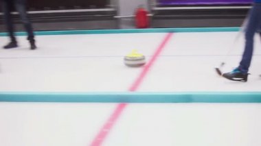 Curling oyunu. Kış olimpik spor