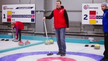 Curling oyunu. Kış olimpik spor