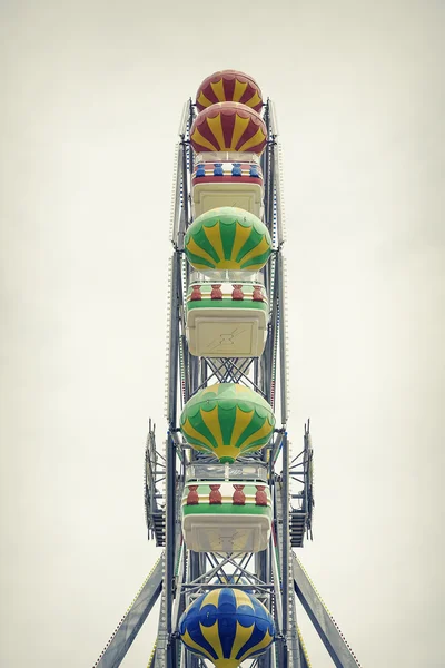 Ferris Wheel Over Blue Sky. — Stock Photo, Image