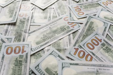 Yüz dolarlık bir geçmiş..