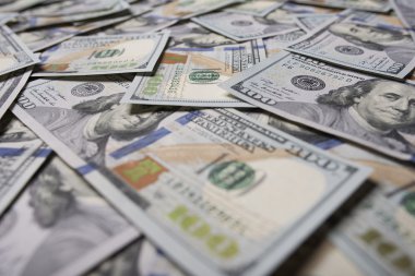 Yüz dolarlık bir geçmiş..