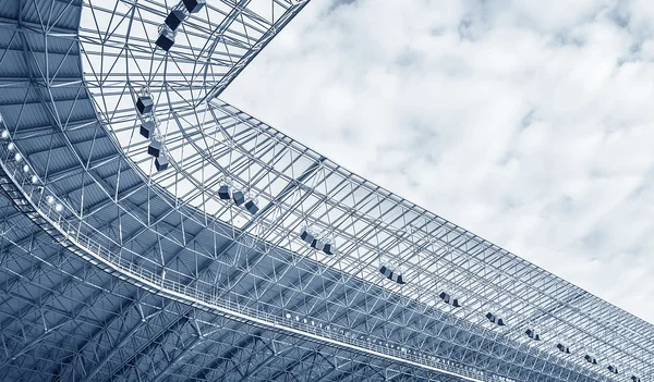 Construção do telhado do estádio . — Fotografia de Stock