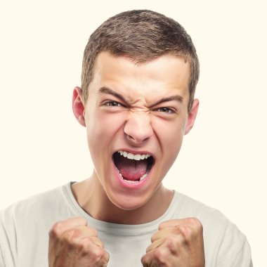 Başarıyı Kutlayan Genç Adam.