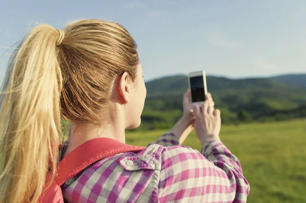 Hiking taking photo. — Stock Photo, Image