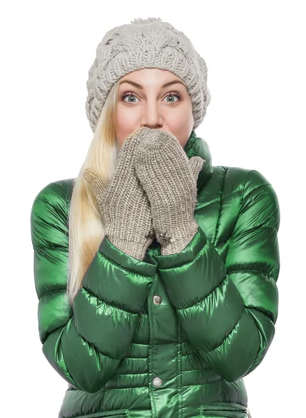 Γυναίκα στο χειμωνιάτικα ρούχα. — Φωτογραφία Αρχείου