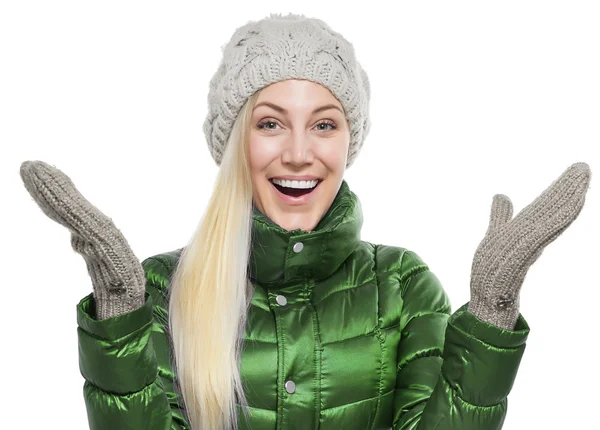 Vrouw in winterkleren. — Stockfoto