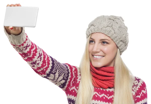 Mooie blonde in winterkleren. — Stockfoto