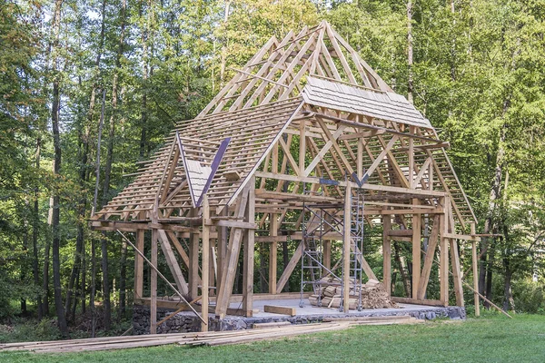 木造住宅新築の建物. — ストック写真