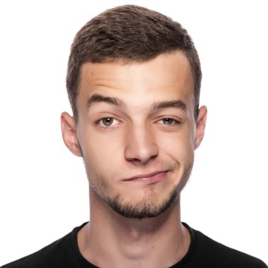 Adam gözlerini çarpı işareti ile.