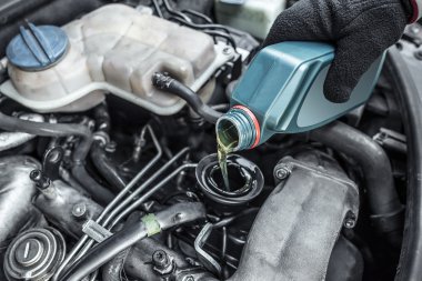 Bir araba motoru yağda Automaster kontör.