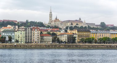Budapeşte - St Matthews Katedrali ve Calvins Kilisesi