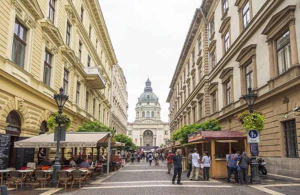 Zrinyi Street i Budapest. — Stockfoto