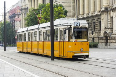 Budapeşte, Macaristan için sarı tramvay.