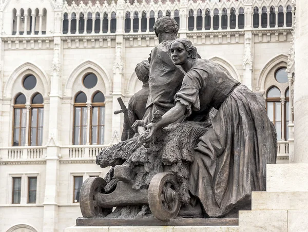 Monument voor Istvan Tisza in Boedapest. — Stockfoto