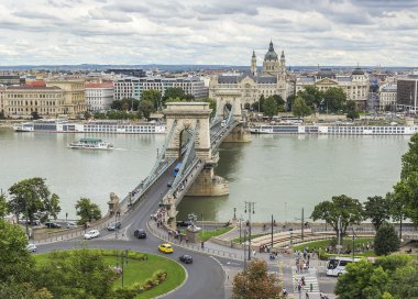 Szechenyi köprü Budapeşte, Macaristan.