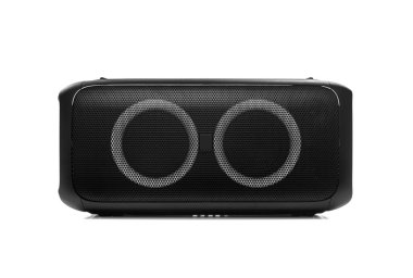 Portatif büyük siyah hoparlör beyaz arka planda izole.