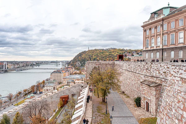 Vue de la ville de Budapest d'en haut en automne, à Budapest, Hongrie. — Photo
