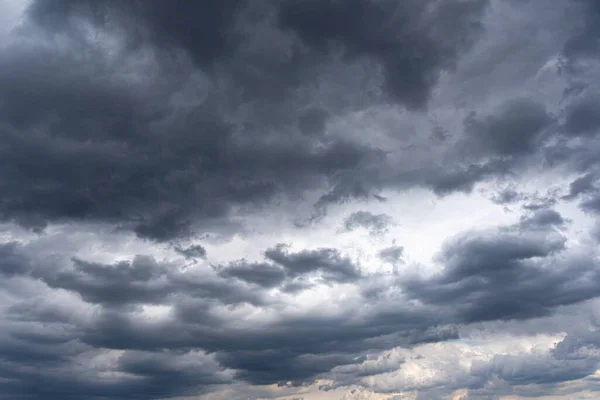 추상적 배경으로 극적 인 구름낀 하늘 — 스톡 사진