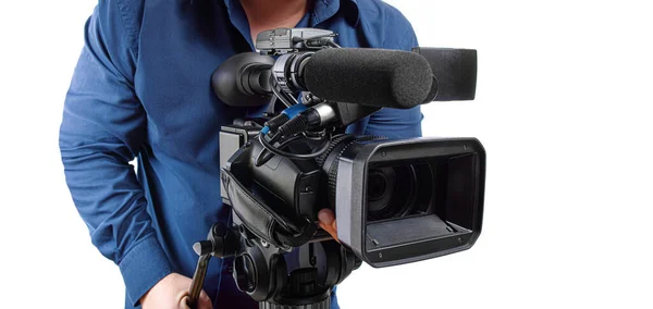 Videógrafo. Un hombre con cámara de vídeo sobre un fondo blanco. — Foto de Stock
