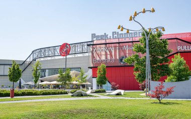 Arena Center, Hırvatistan 'ın Zagreb kentinde büyük bir hipermarket.