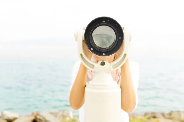 Prismáticos o telescopio —  Fotos de Stock