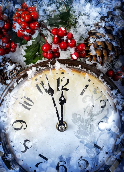 Julafton och nyår vid midnatt — Stockfoto
