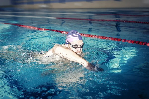 Professional male swimmer — Stock Photo, Image