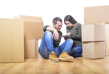 iki yeni ev içinde.