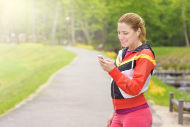 Bir parkın çalışan Bayan 