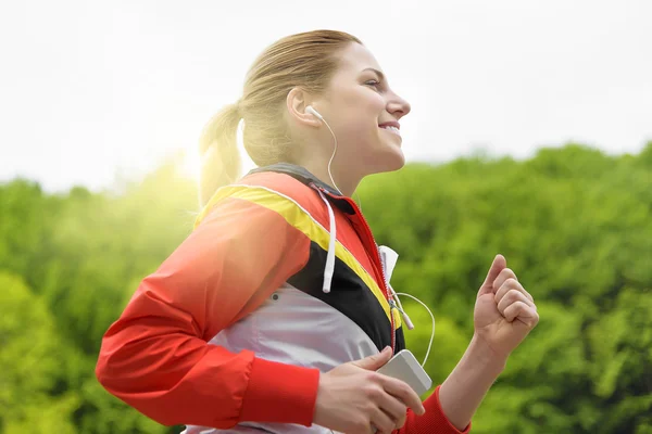 Vrouw joggen. — Stockfoto