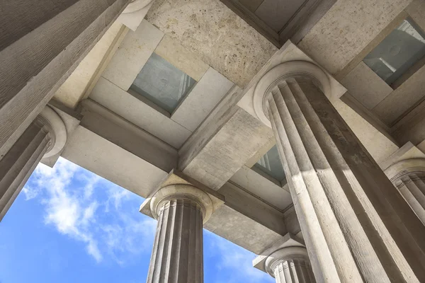 Set above the columns. — Stock Photo, Image