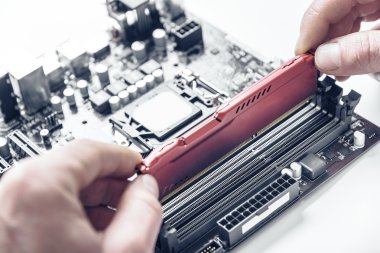 Bilgisayar bellek yükleme.