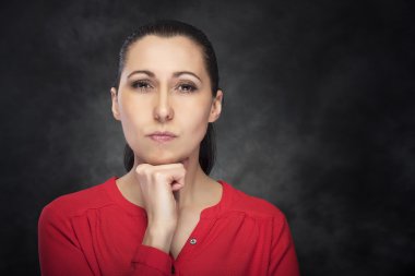 ciddi bir Bayan portresi