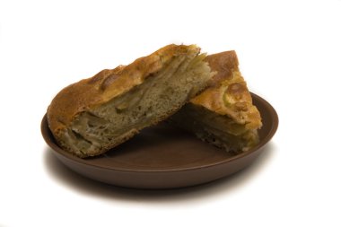 Elmalı turta bir plaka üzerinde iki adet